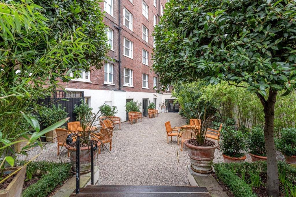 Hill Street, Mayfair, London, W1J