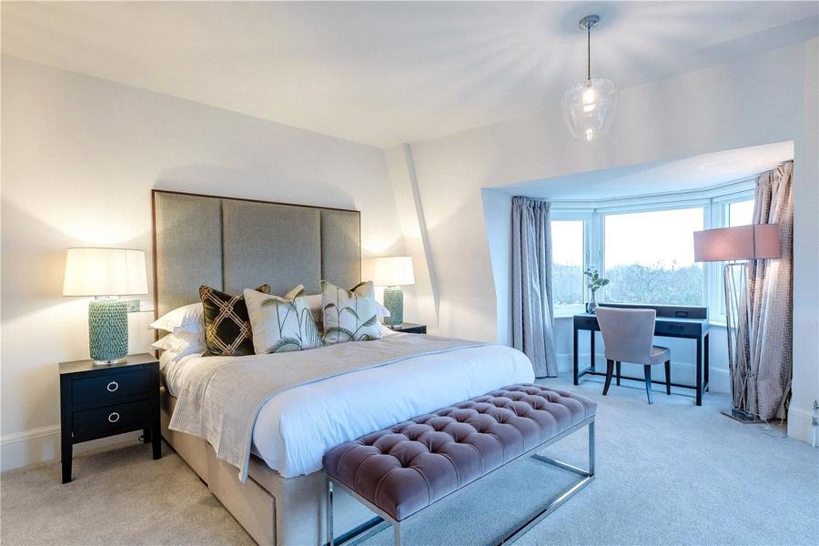 4 bedroom Flat to rent in Strathmore Court-view7