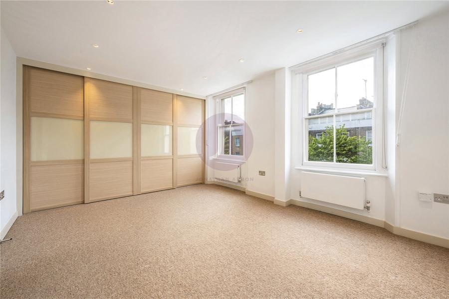 2 bedroom Flat to rent in Blenheim Terrace-view4