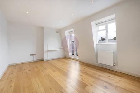 2 bedroom Flat to rent in Blenheim Terrace-List2350