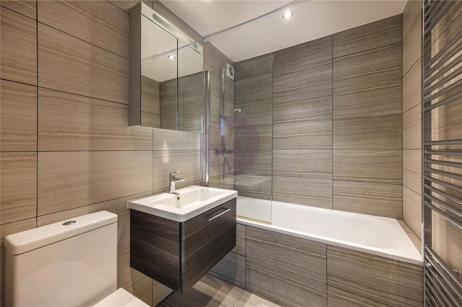 2 bedroom Flat to rent in Blenheim Terrace-view5