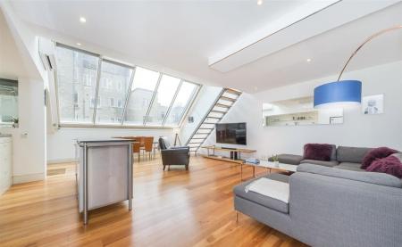 3 bedroom Maisonette to rent in Dean Street-List2314