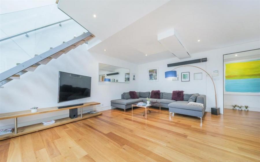 3 bedroom Maisonette to rent in Dean Street-view15