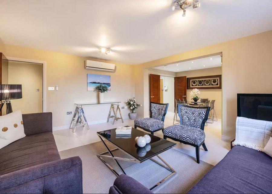3 bedroom Flat to rent in Boydell Court-view2