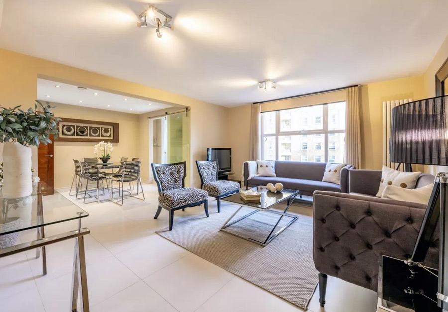 3 bedroom Flat to rent in Boydell Court-view1