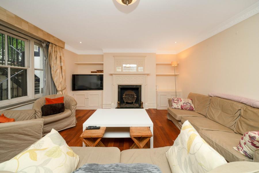3 bedroom Flat to rent in Kensington Gardens Square-view9