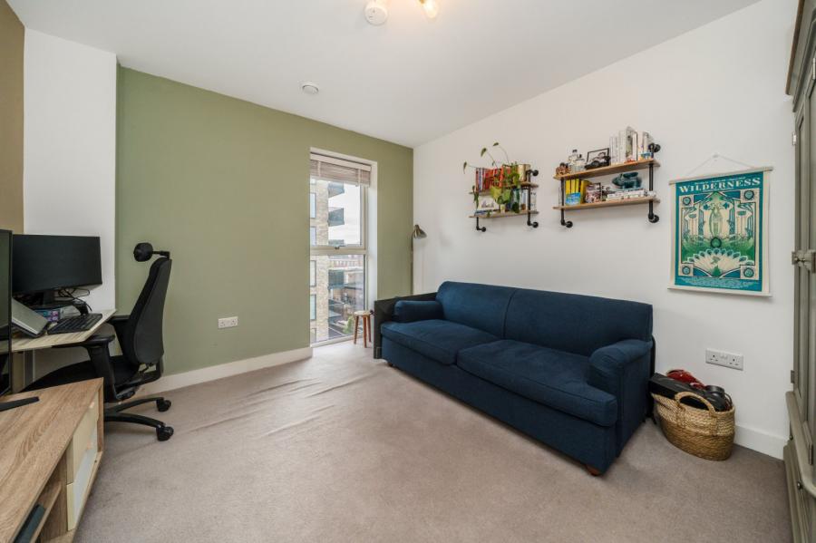 2 bedroom Flat for sale in Sheepcote Road-view11