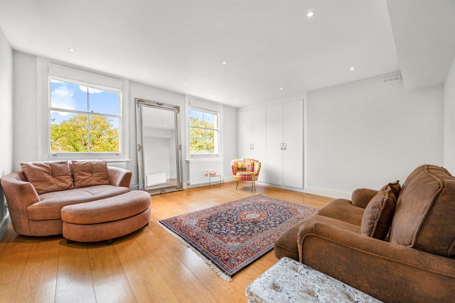 3 bedroom Flat for sale in Abercorn Place-view3
