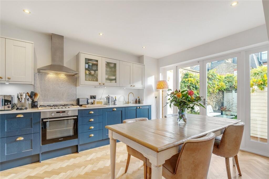 Mallinson Road, London, SW11