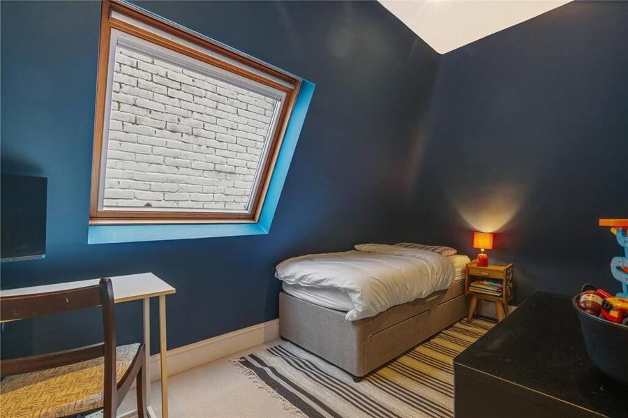 3 bedroom House for sale in Mallinson Road-view13