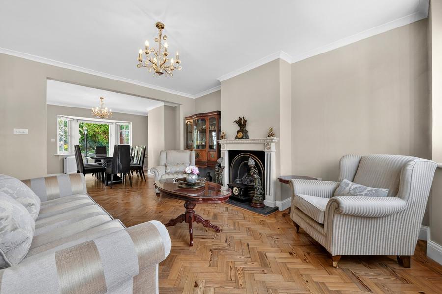 4 bedroom House for sale in Hill Rise-view3