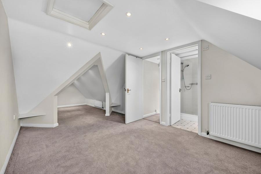 4 bedroom House for sale in Hill Rise-view11