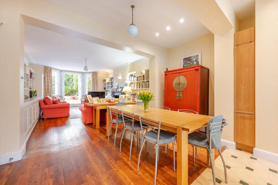 6 bedroom House for sale in Warrington Crescent-view27