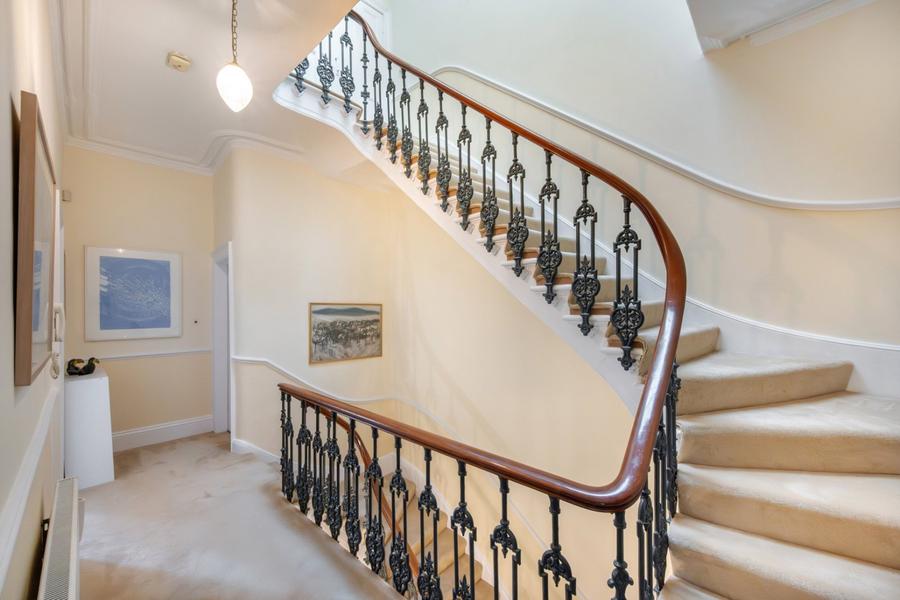 6 bedroom House for sale in Warrington Crescent-view23