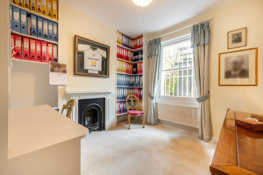 6 bedroom House for sale in Warrington Crescent-view20