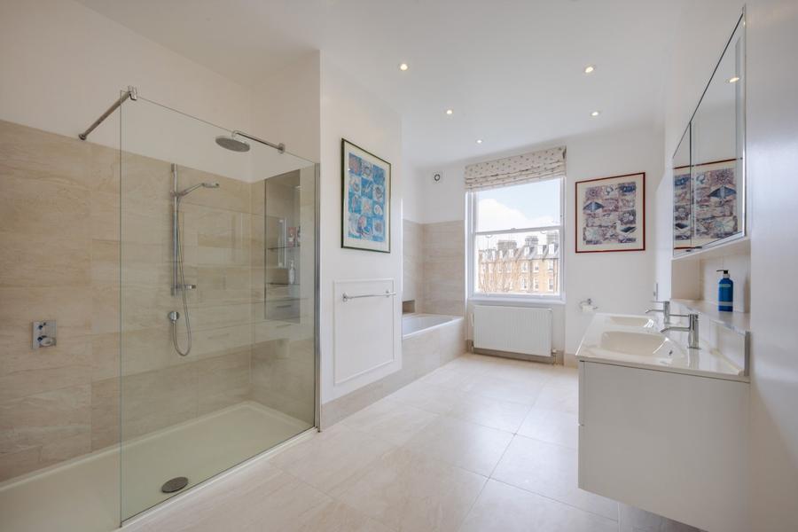 6 bedroom House for sale in Warrington Crescent-view11