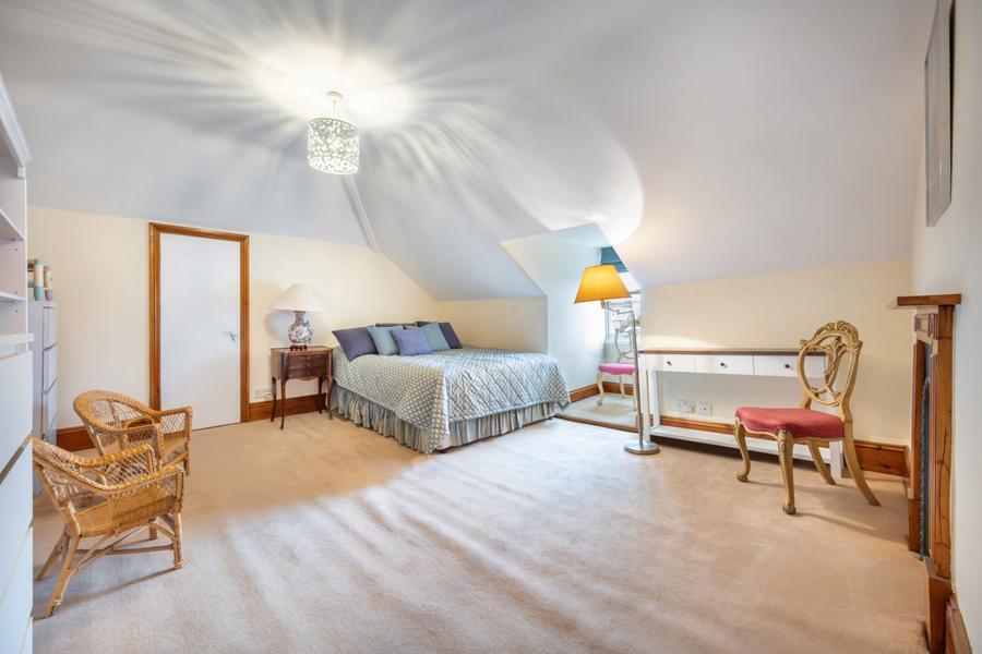 6 bedroom House for sale in Warrington Crescent-view15