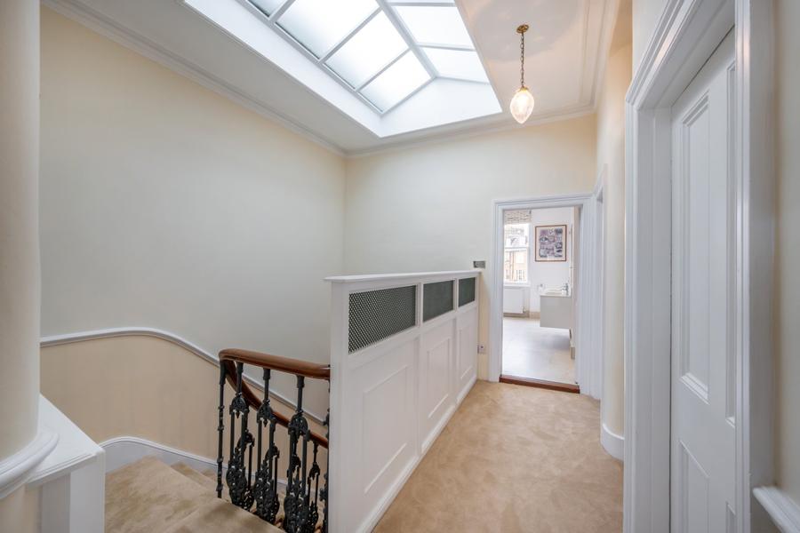 6 bedroom House for sale in Warrington Crescent-view22