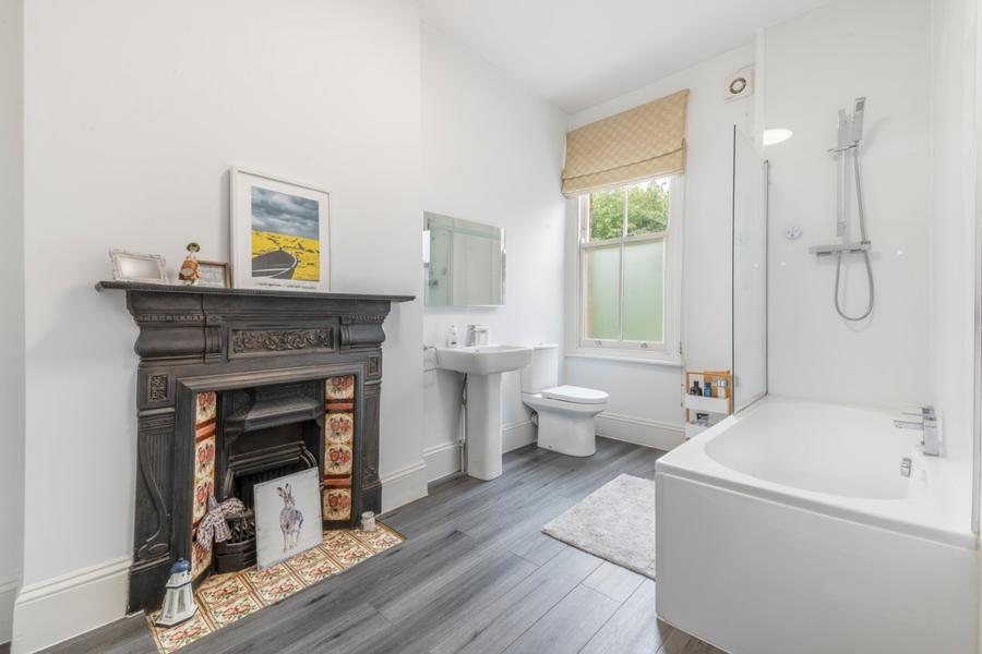 5 bedroom House to rent in Keyes Road-view7