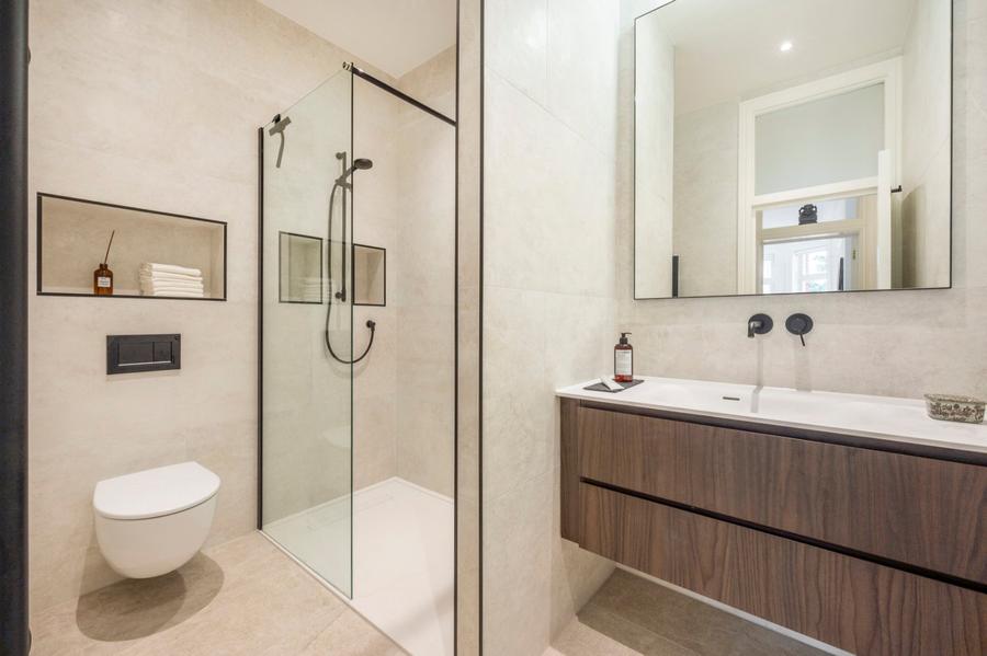4 bedroom Flat to rent in St Marys Mansions-view8