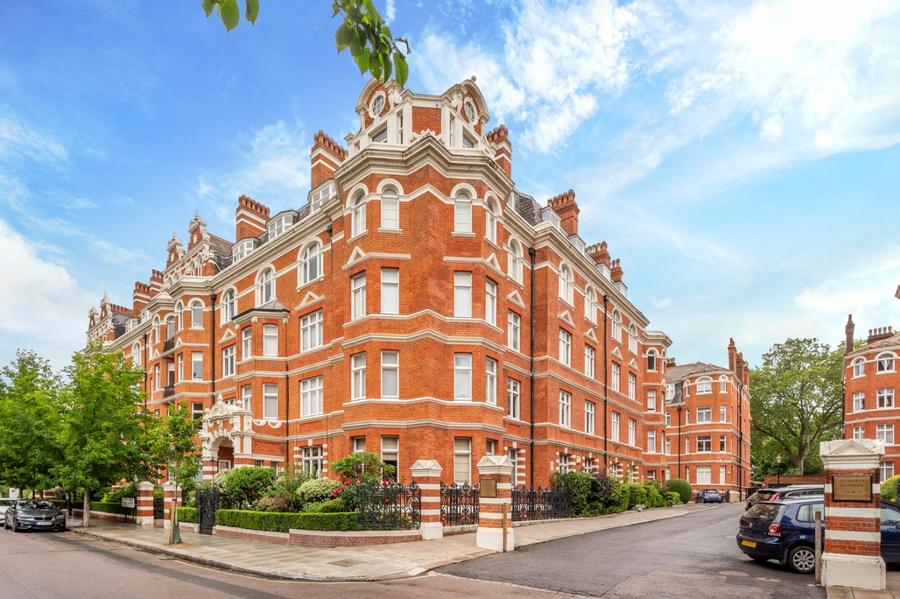 4 bedroom Flat to rent in St Marys Mansions-view16