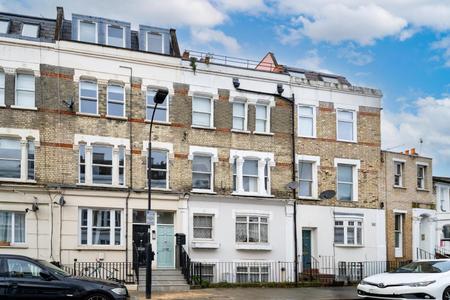 2 bedroom Flat to rent in Boscombe Road-List1996