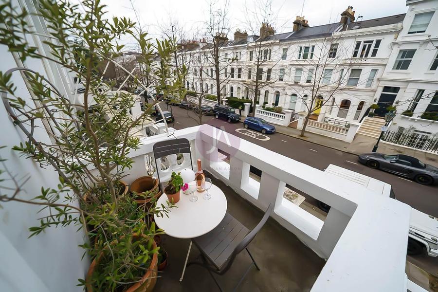 1 bedroom Flat to rent in Palace Gardens Terrace-view4