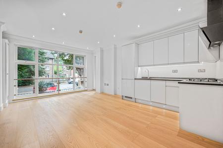 1 bedroom Flat to rent in Chatsworth Road-List1971