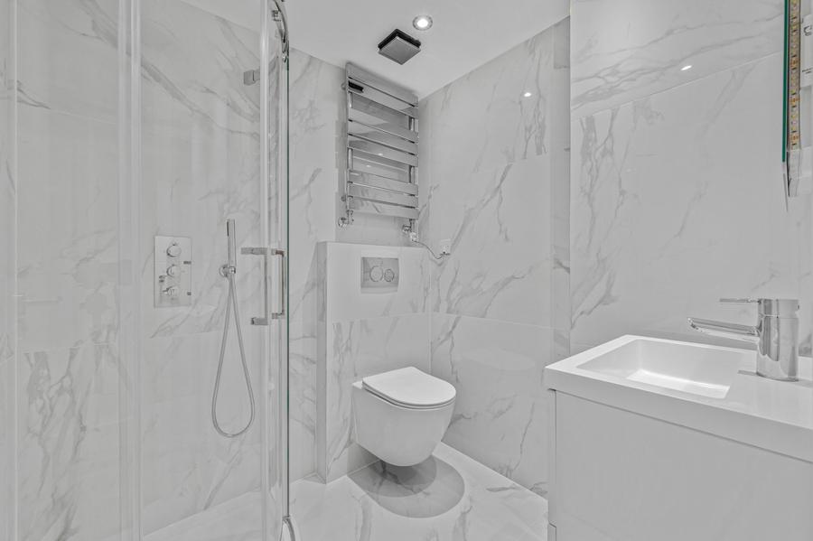 2 bedroom Flat to rent in Chatsworth Road-view8
