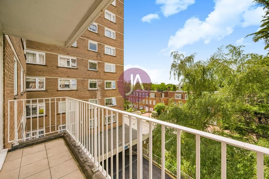 3 bedroom Flat to rent in Buttermere Court-view14