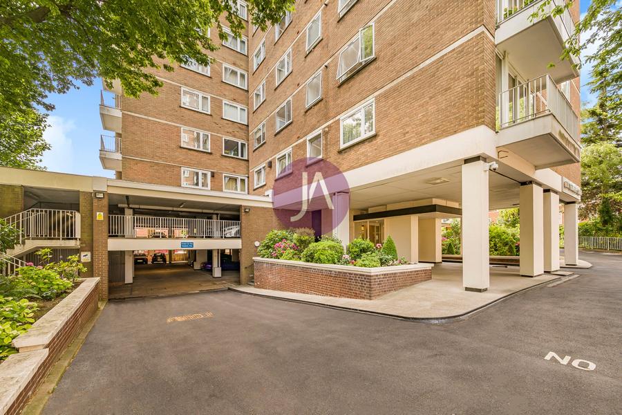 3 bedroom Flat to rent in Buttermere Court-view15