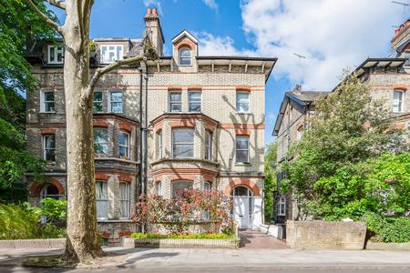 2 bedroom Flat to rent in Ellerdale Road-List1833