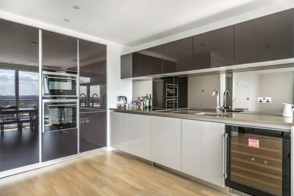 Pump House Crescent, Kew Bridge, Brentford, London, TW8