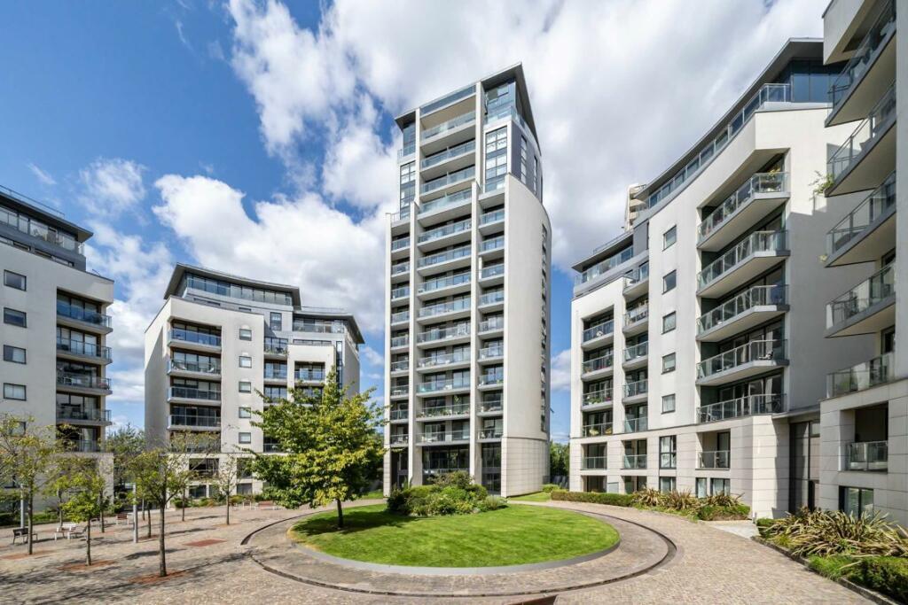 Pump House Crescent, Kew Bridge, Brentford, London, TW8
