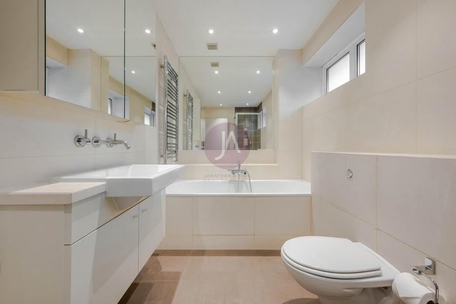 5 bedroom House to rent in Woronzow Road-view12