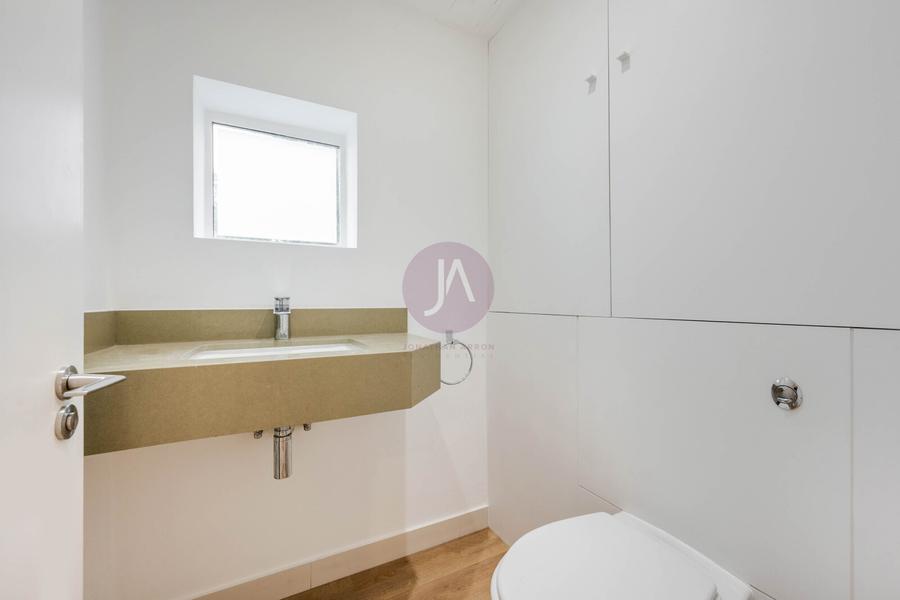5 bedroom House to rent in Woronzow Road-view14