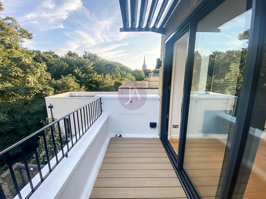 2 bedroom Flat to rent in Bisham Gardens-view7
