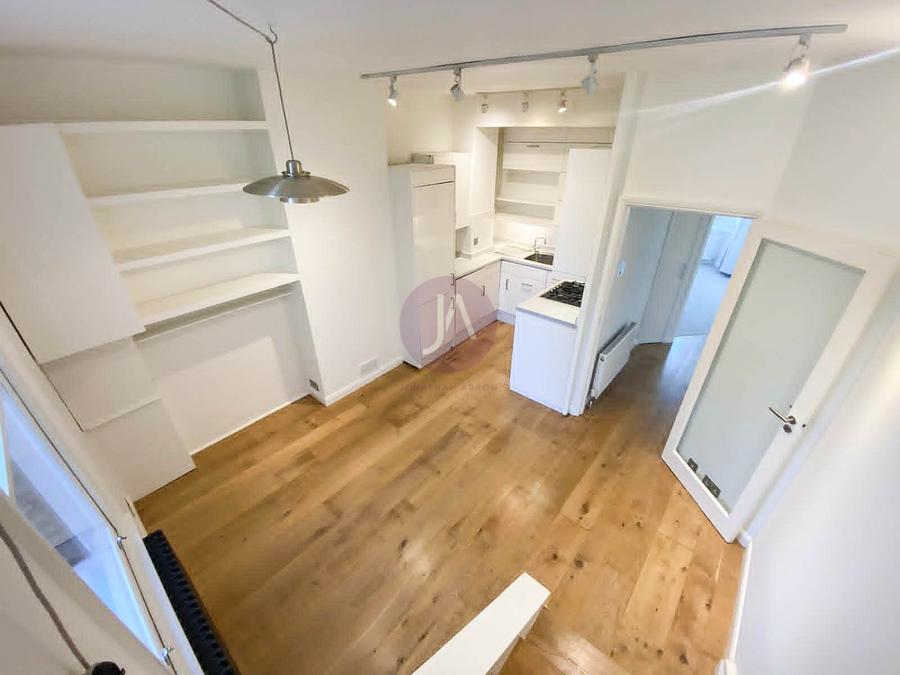 2 bedroom Flat to rent in Bisham Gardens-view5