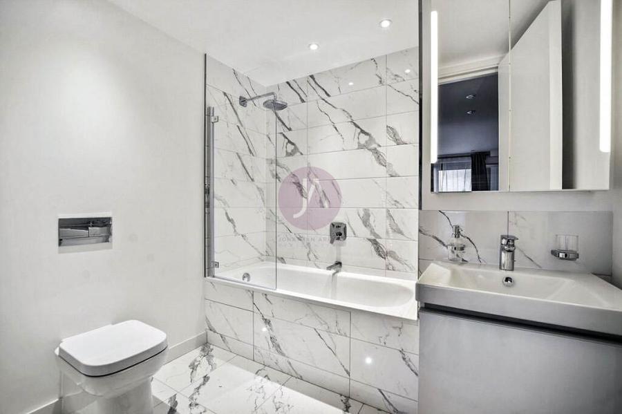3 bedroom Flat to rent in Mill Lane-view5