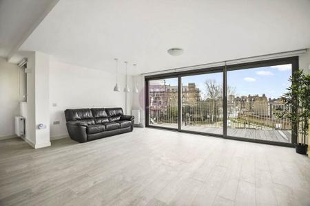 3 bedroom Flat to rent in Mill Lane-List1678