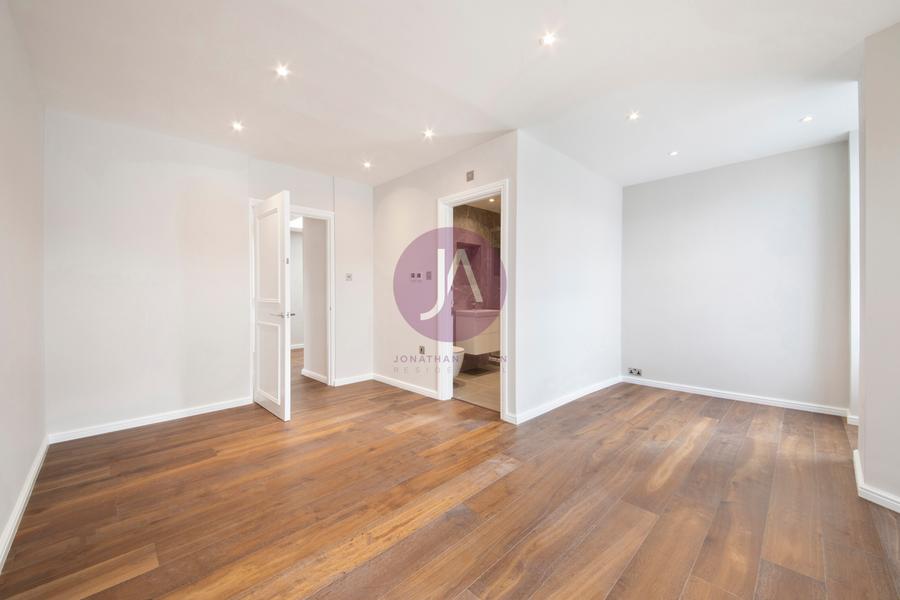 3 bedroom Flat to rent in Manor House Court-view12