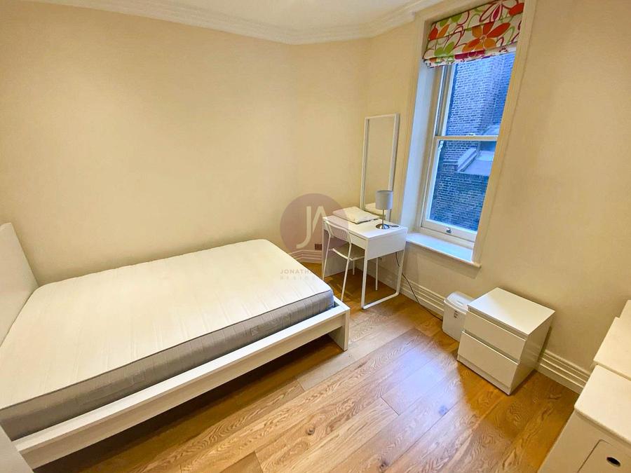 3 bedroom Flat to rent in Abbey Court-view12