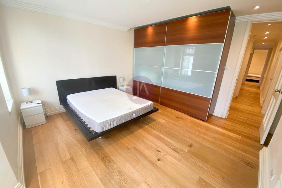 3 bedroom Flat to rent in Abbey Court-view10