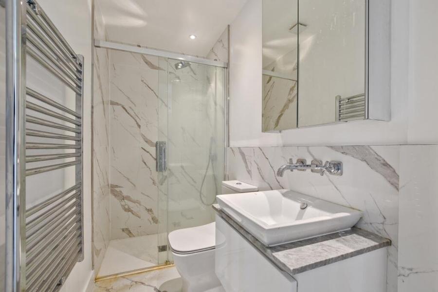 2 bedroom Flat to rent in Mill Lane-view9