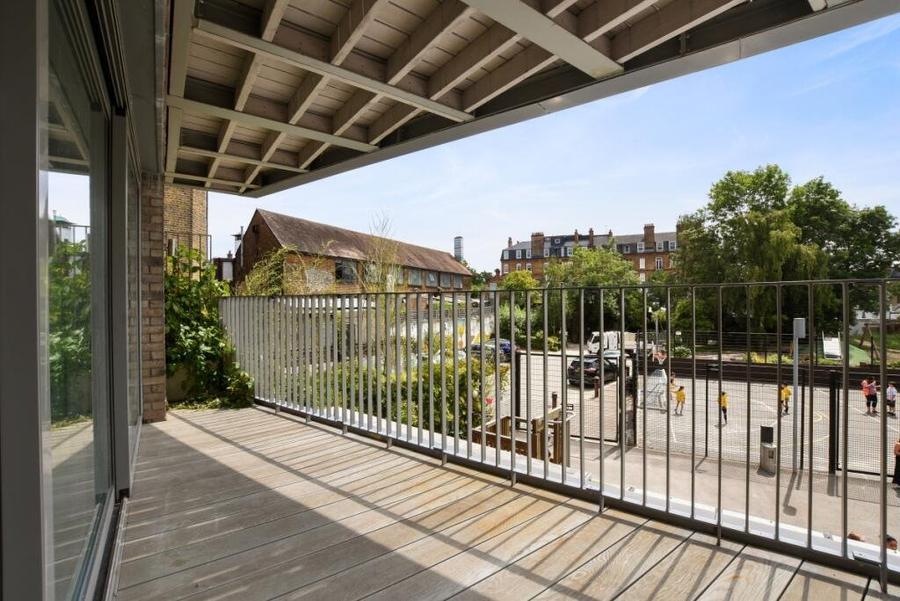 2 bedroom Flat to rent in Mill Lane-view5