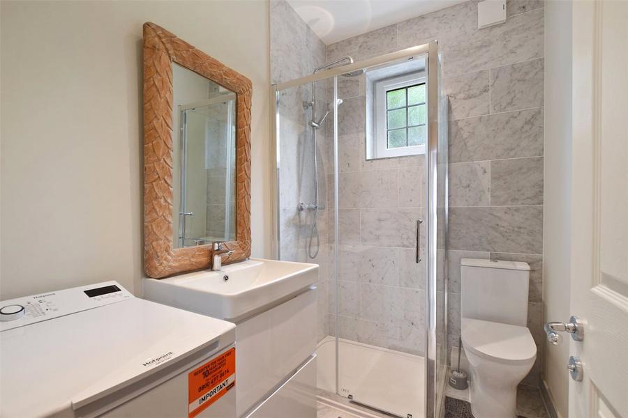 1 bedroom Flat to rent in Cedric Chambers-view10