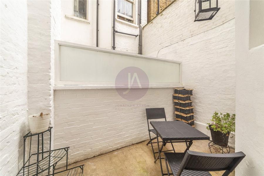 1 bedroom Flat to rent in Belgrave Mansions-view6