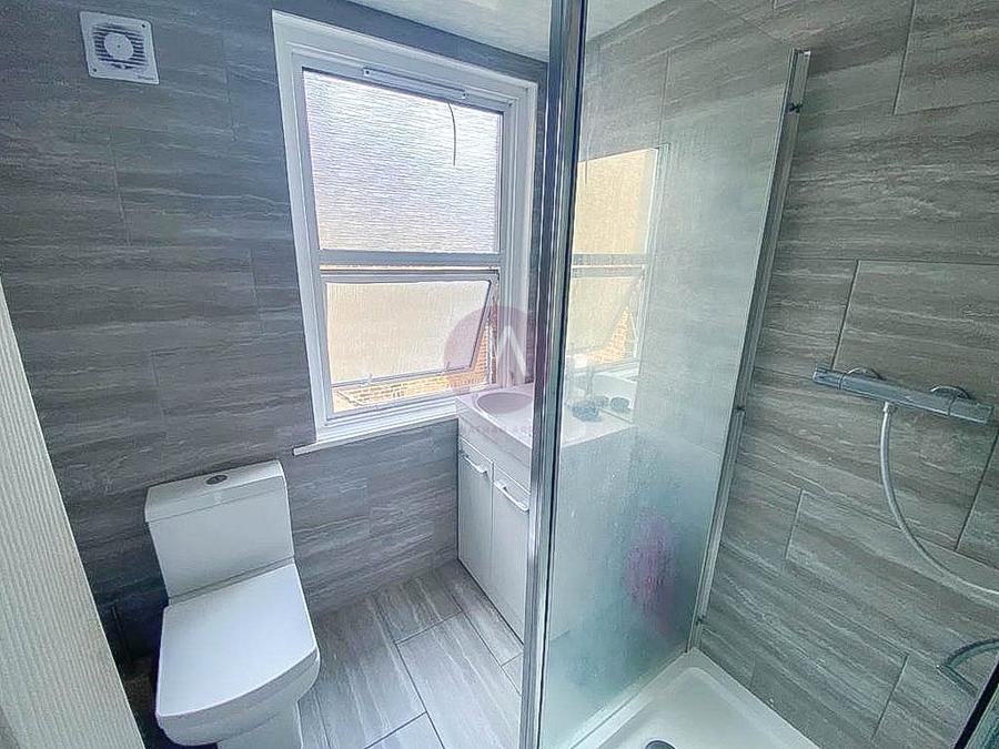 4 bedroom Flat, Maisonette to rent in Mill Lane-view15