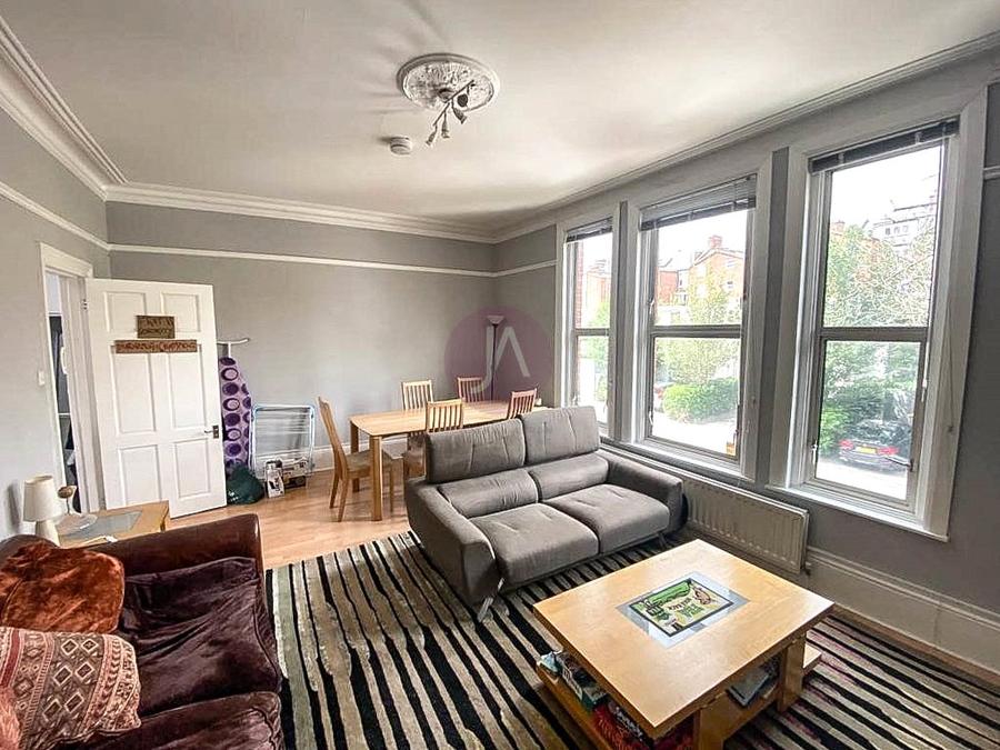 4 bedroom Flat, Maisonette to rent in Mill Lane-view5