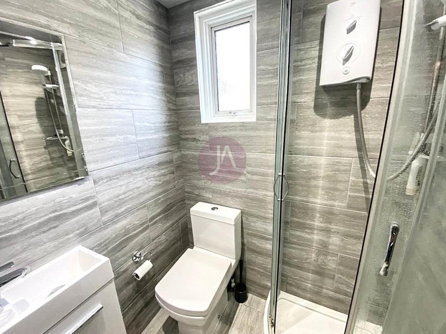 4 bedroom Flat, Maisonette to rent in Mill Lane-view14